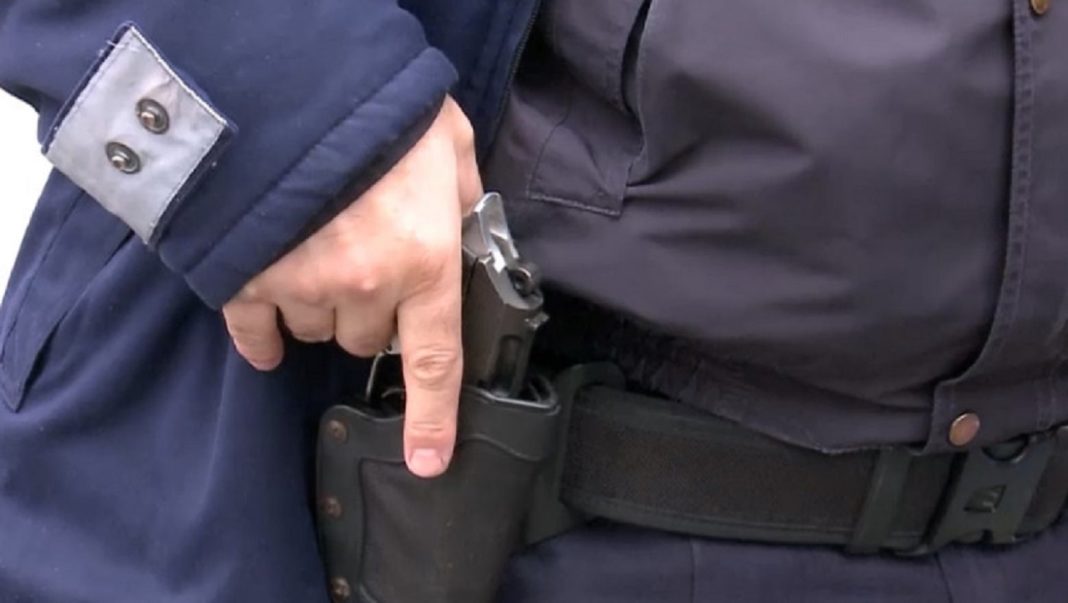 Un polițist a pierdut încărcătorul cu gloanțe al pistolului