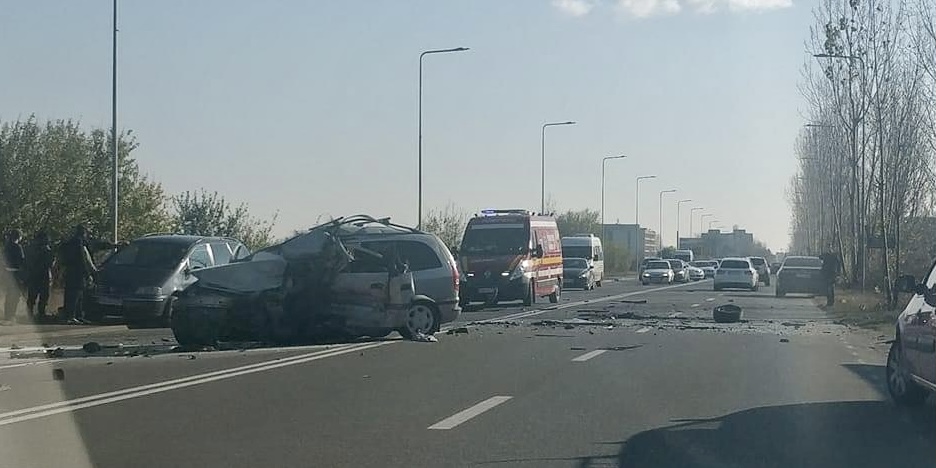 Doi șoferi au murit într-un accident la Ploiești