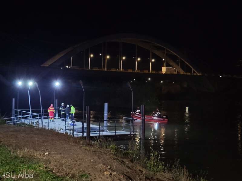 Un băiat de 15 ani a căzut în râul Mureş