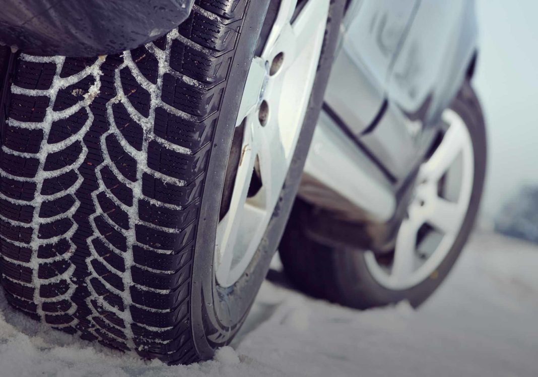 Reguli noi pentru furnizorii de pneuri, anunţate de Ministerul Economiei
