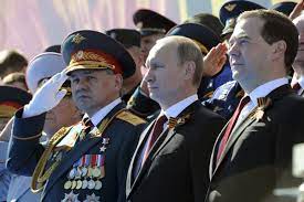 În școlile rusești va fi introdus un curs de pregătire militară, începând cu anul universitar