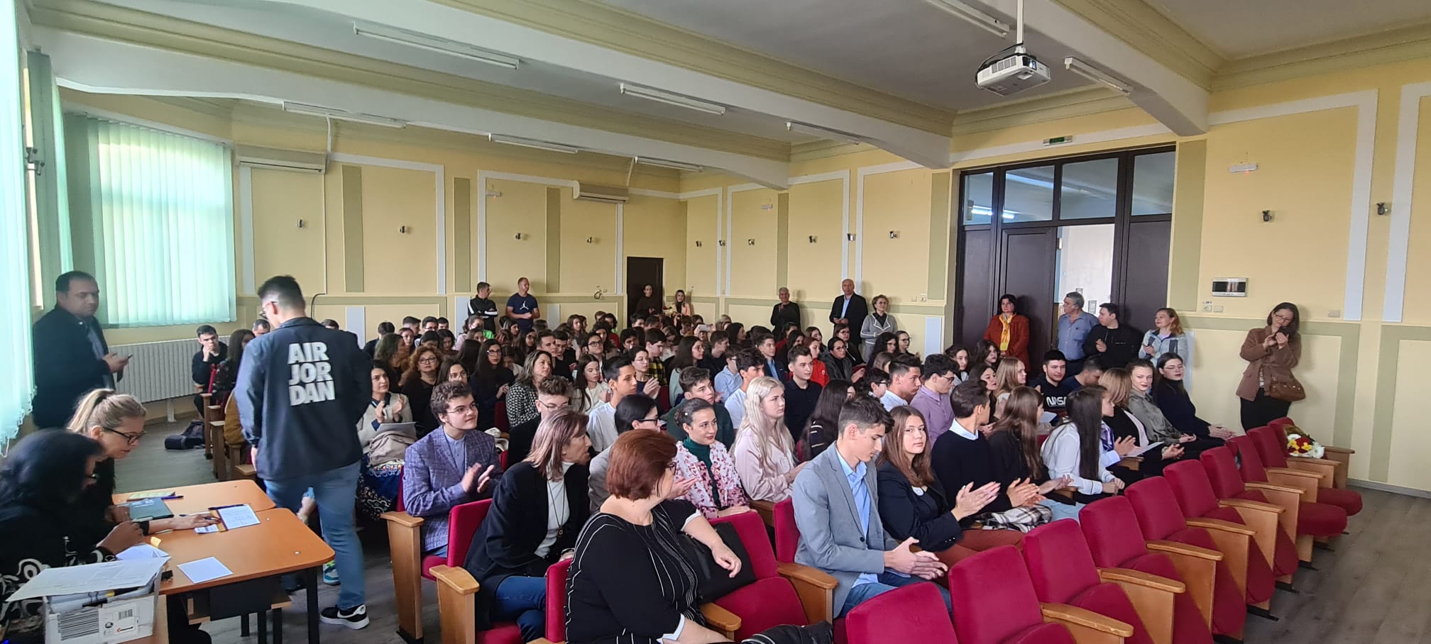 Olimpicii buzeşteni au fost premiaţi vineri în cadrul unei festivităţi organizate cu ocazia serbării a 140 de ani de existenţă pentru Colegiul Naţional "Fraţii Buzeşti"