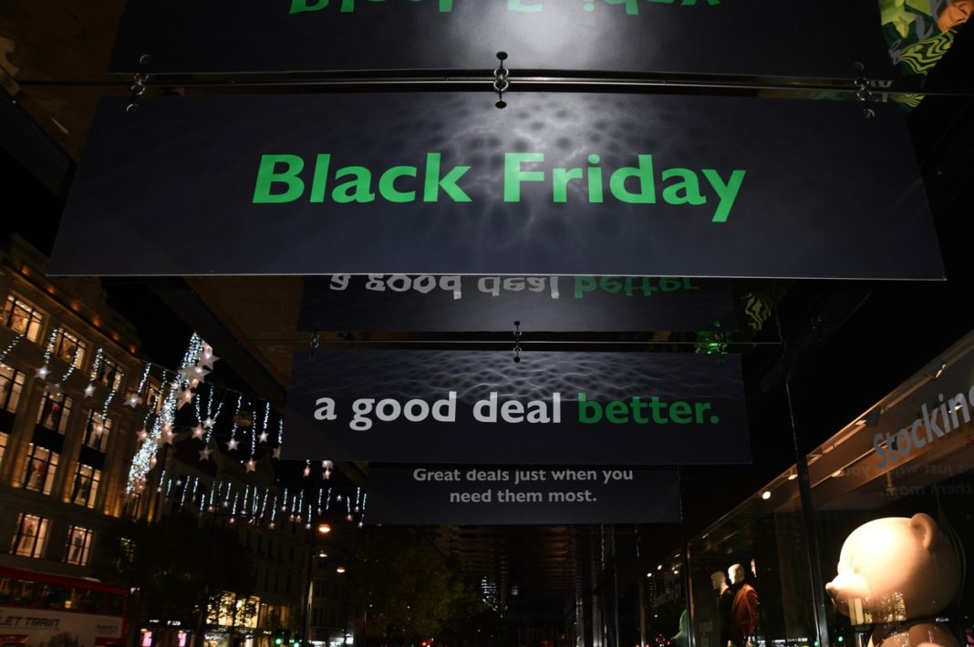 Cumpărături de peste 252 de milioane de lei, până la ora 12.00, de Black Friday