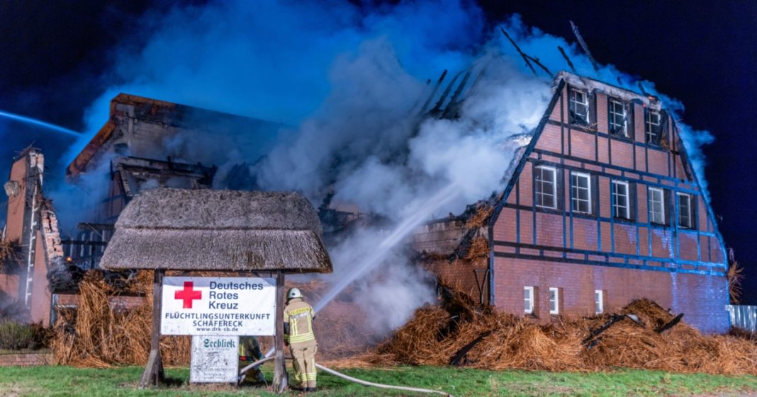 Un pompier piroman a provocat 19 incendii în Germania