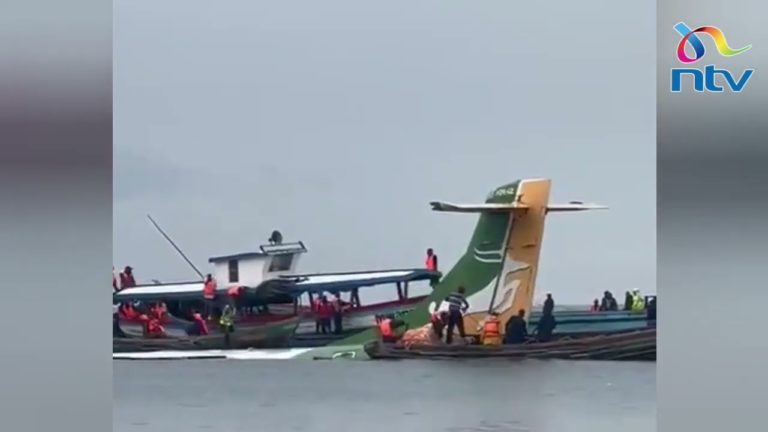 (VIDEO) Cel puțin 19 morți după prăbușirea avionului în Lacul Victoria