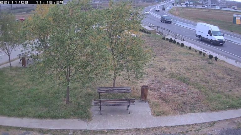 Tractor răsturnat pe DN 6, în urma unui accident rutier