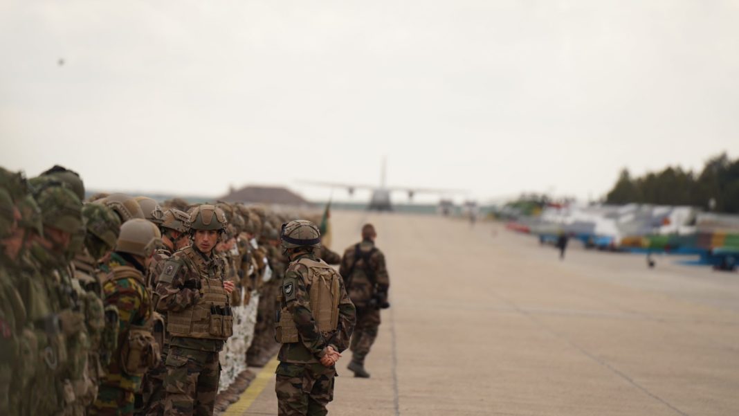 Militari români de la baza „Mihail Kogălniceanu”, reținuți pentru furt de combustibil 