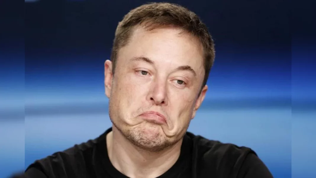 Zeci de angajați ai Twitter, concediați după ce l-au criticat pe Musk