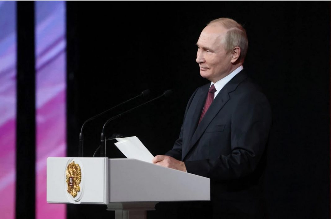 Președintele rus Vladimir Putin a participat la o ceremonie pentru a marca cea de-a 75-a aniversare a Agenției Federale Medical-Biologice, la Moscova, Rusia, 9 noiembrie 2022. (Sputnik/Mikhail Metzel/Pool via REUTERS)