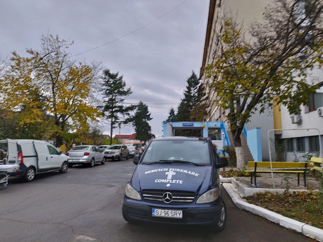 Bărbat găsit mort într-o toaletă a Spitalului Județean de Urgență Târgu Jiu