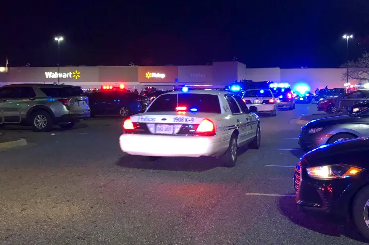 Zece morţi într-un magazin din SUA, după ce un manager a deschis focul şi apoi s-a sinucis