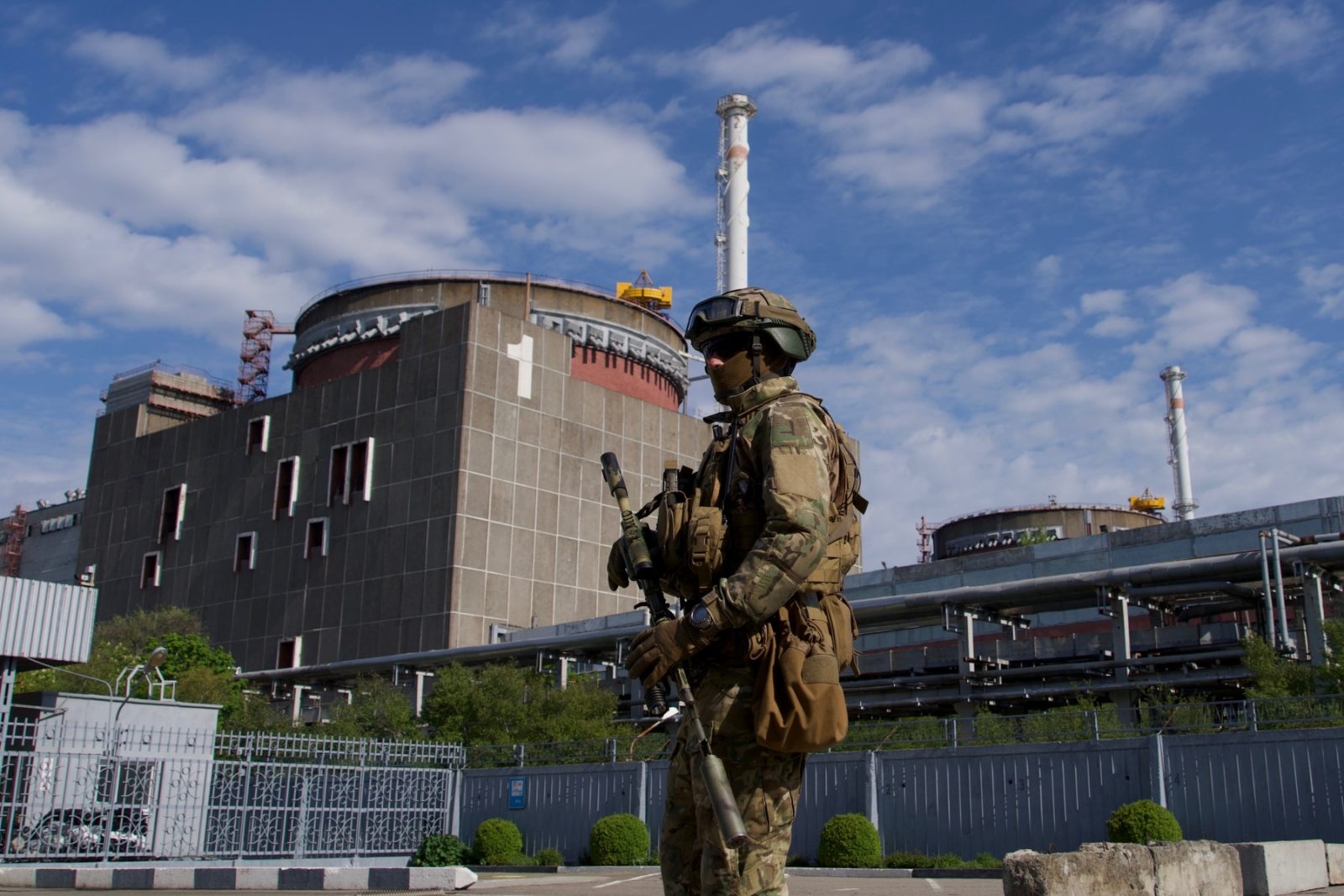 Armata rusă pregăteşte evacuarea oraşului Enerhodar, unde se află centrala nucleară Zaporojie
