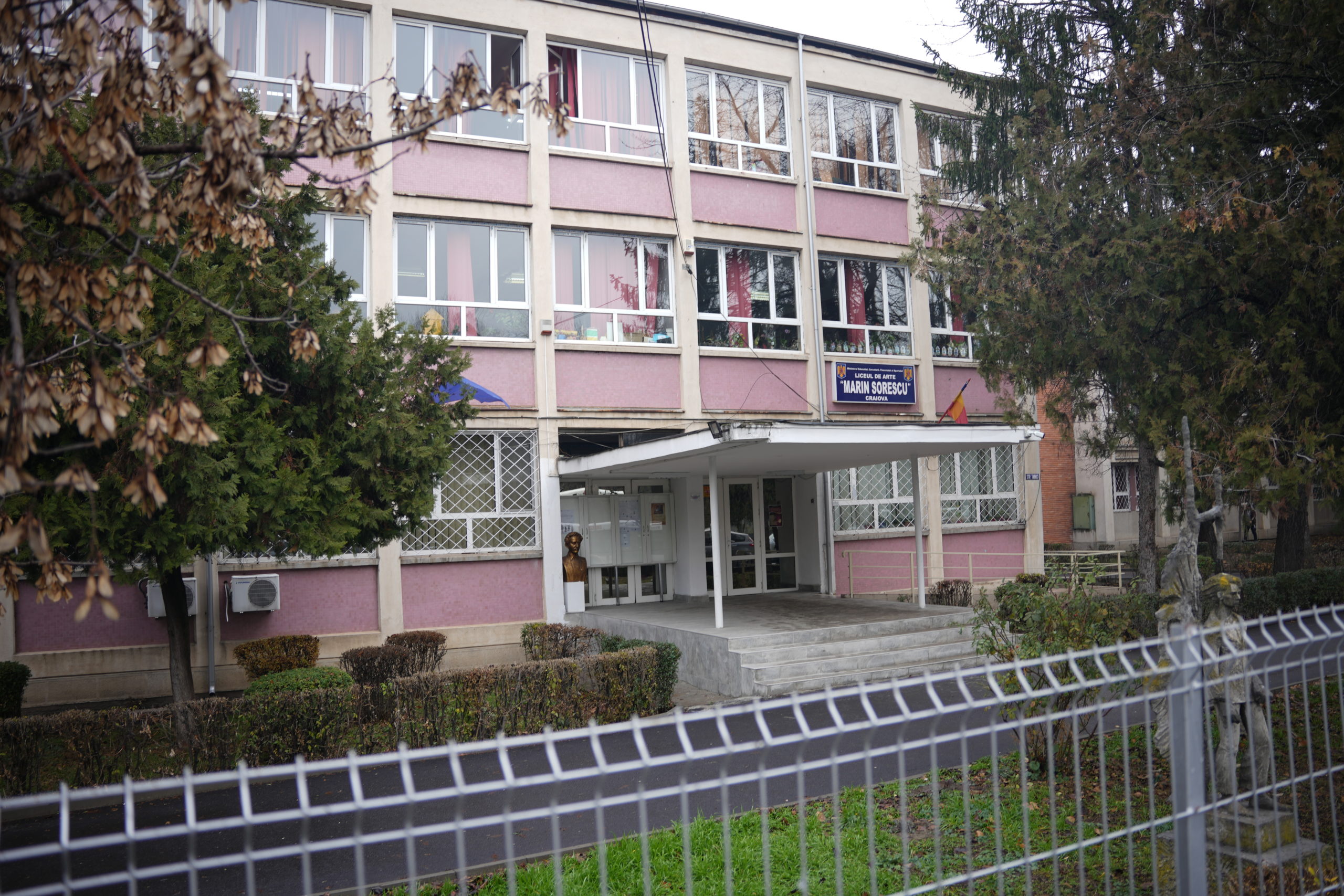Un nou scandal la Liceul de Arte din Craiova. Poliţia face anchetă