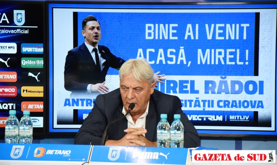 Sorin Cârţu i-a întors spatele definitiv lui Mirel Rădoi după ce l-a acuzat de lucruri necurate (Foto: Alex Vîrtosu)