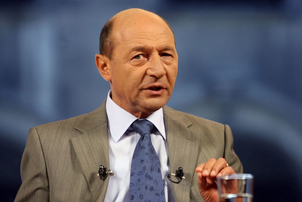 Traian Băsescu: Ar fi groaznic pentru România să avem un şef de galerie care ajunge preşedinte