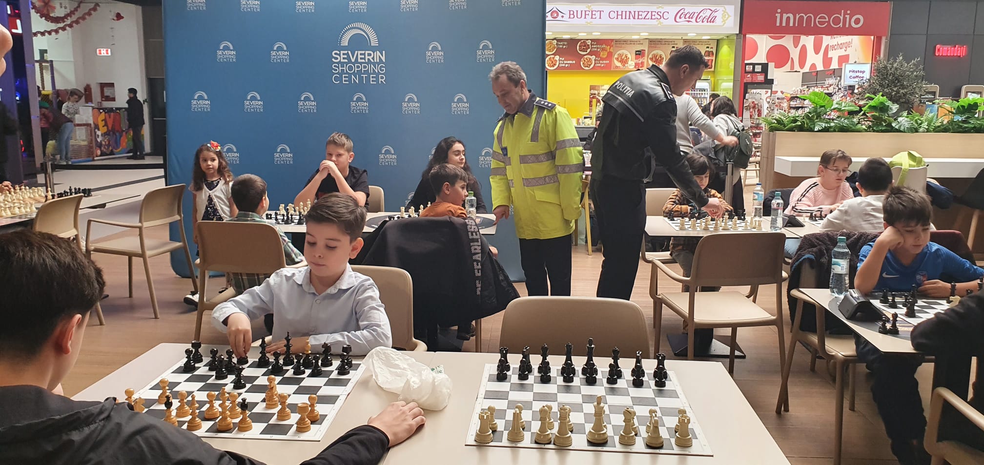 Polițiștii mehedințeni în colaborare cu Șah Club Drobeta au organizat un concurs de șah