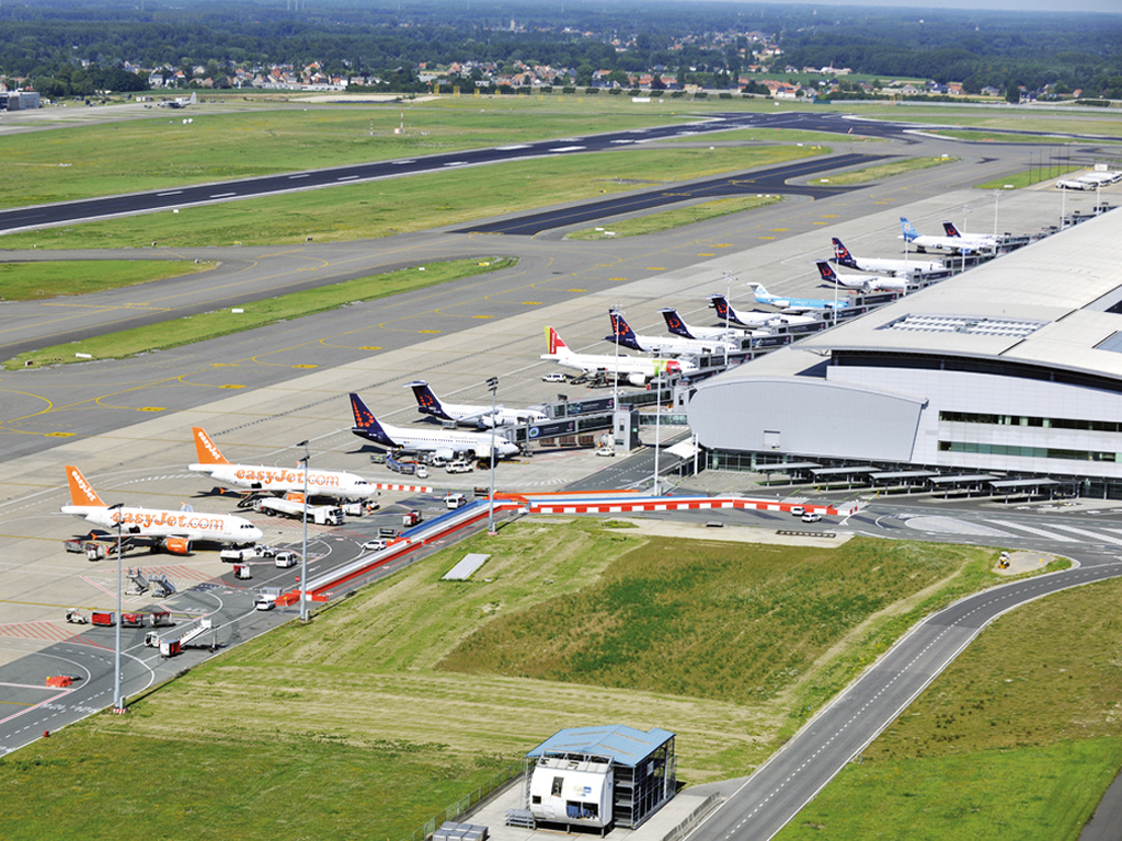 Belgia vrea taxe mai mari pentru avioanele private şi zborurile pe distanţe scurte