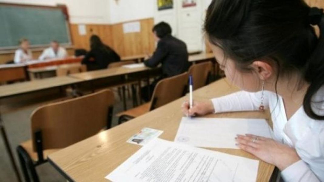 Când vor susţine elevii din Dolj primele simulări ale examenelor naţionale