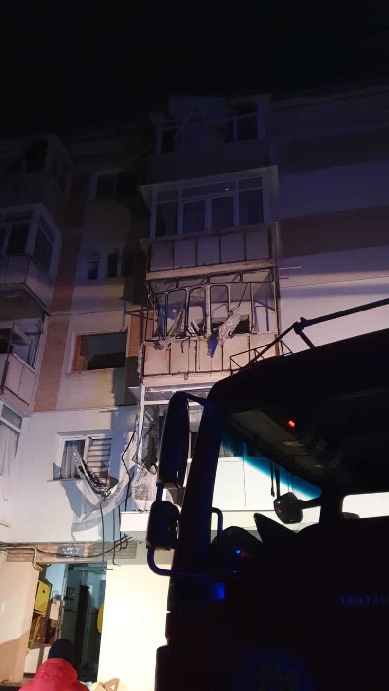Explozia a avut loc într-un apartament situat la etajul 2
