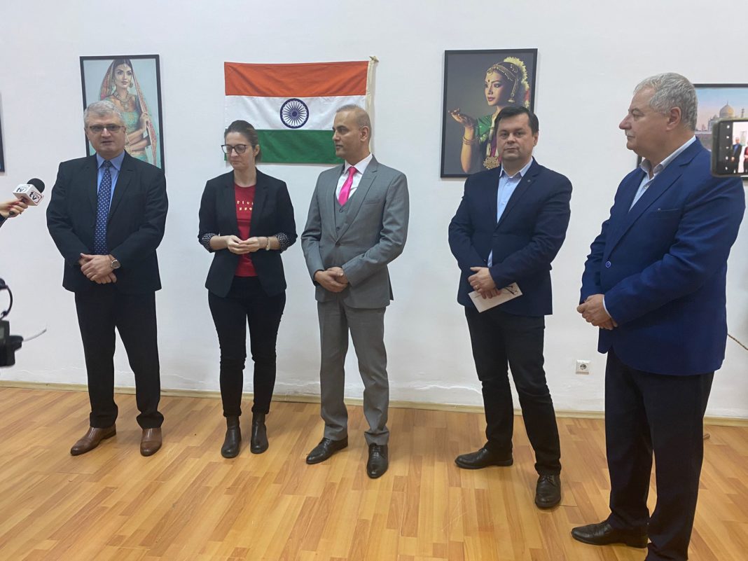 Ambasadorul Indiei, în vizită la Târgu Jiu