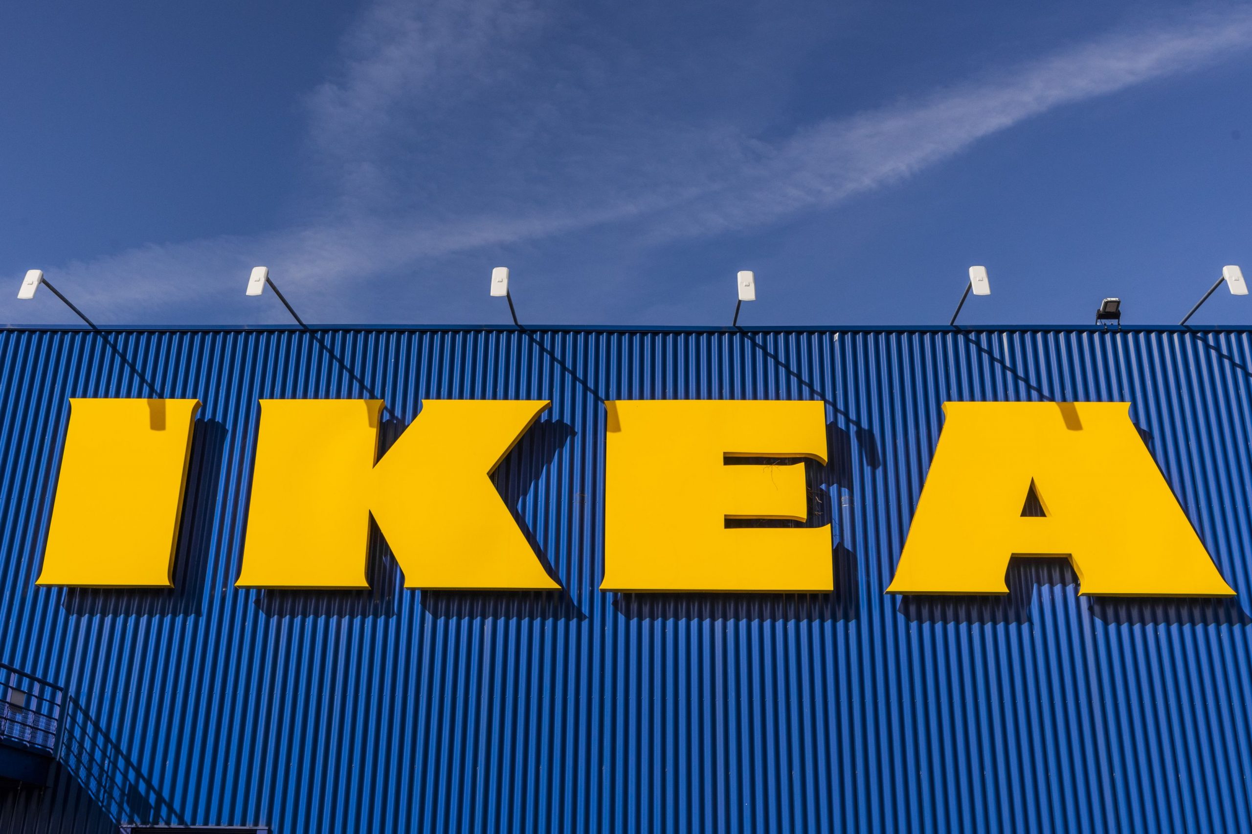IKEA recheamă o parte din torturile sale după ce s-a găsit un obiect metalic