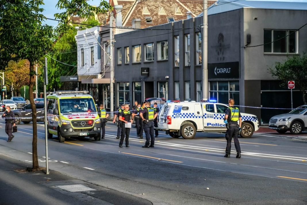 Şase morţi într-un atac armat în Australia