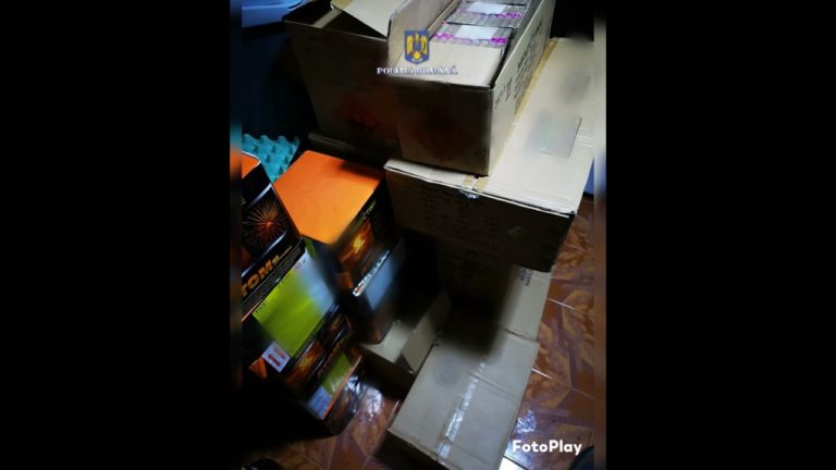 (VIDEO) Vâlcea: 630 de kilograme de articole pirotehnice, confiscate