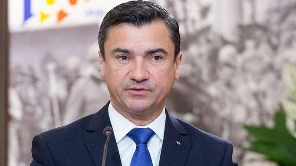 Primarul Mihai Chirica, dus la audieri în urma percheziţiilor DIICOT