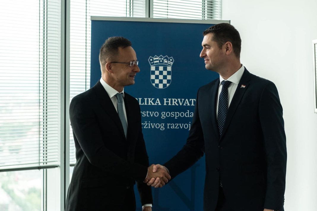 Ungaria reproşează Croației că profită de războiul din Ucraina ca să crească taxele de tranzit pentru petrol