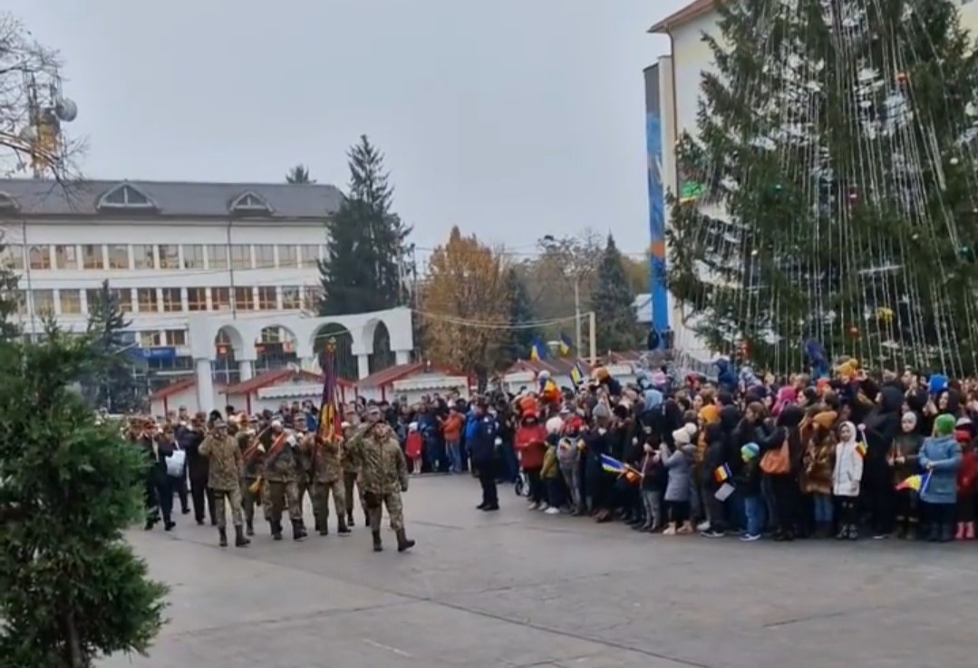 Un cetățean a leșinat la manifestările dedicate Zilei Naționale, la Târgu Jiu