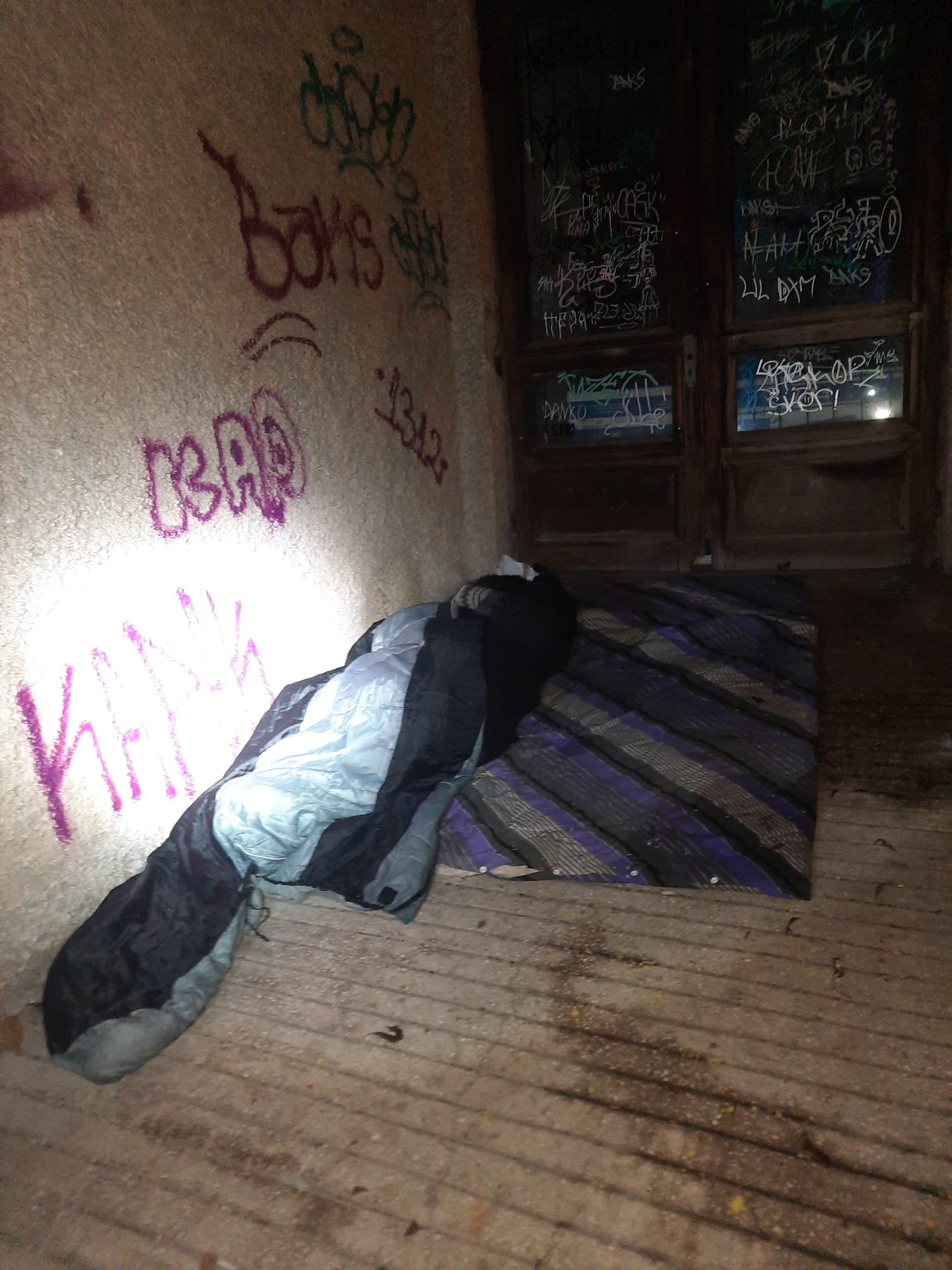 Oamenii fără adăpost au fost ridicați de pe străzi în ultimele zile