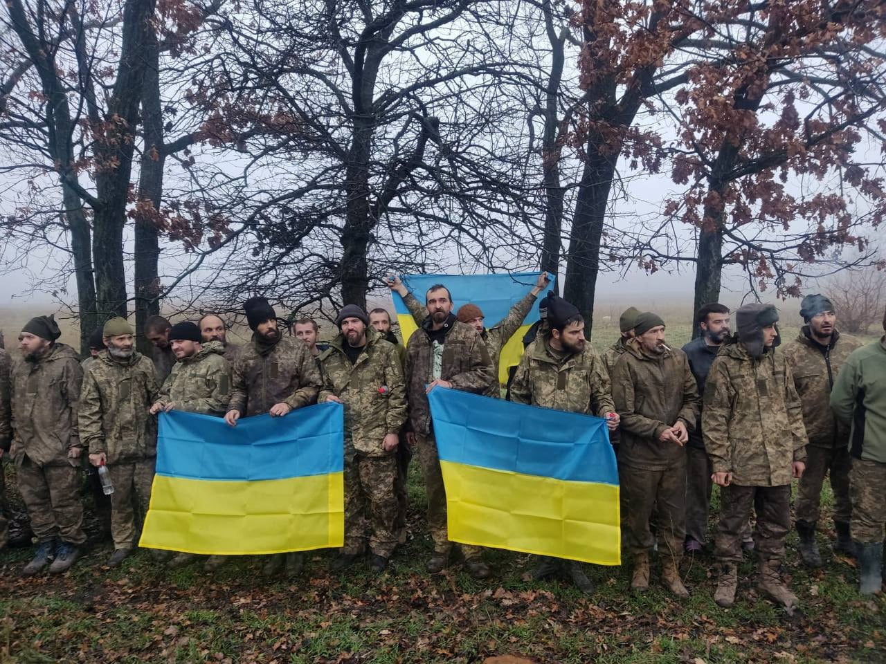 Un american și 64 de ucraineni, eliberați într-un schimb de prizonieri cu Rusia