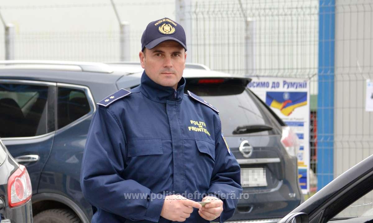 Informații privind situația punctelor de frontieră deschise traficului internaţional se regăsesc pe aplicaţia Trafic on-line care poate fi accesată la adresa http://www.politiadefrontiera.ro/traficonline/