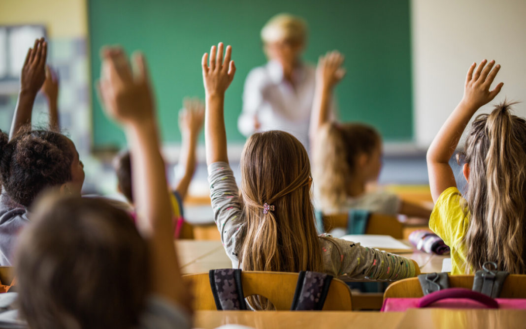 Cum se deschid școlile, de luni. Noile reguli anunțate de autorități 