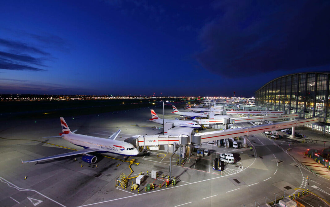 Un pachet cu uraniu, descoperit pe aeroportul Heathrow din Londra