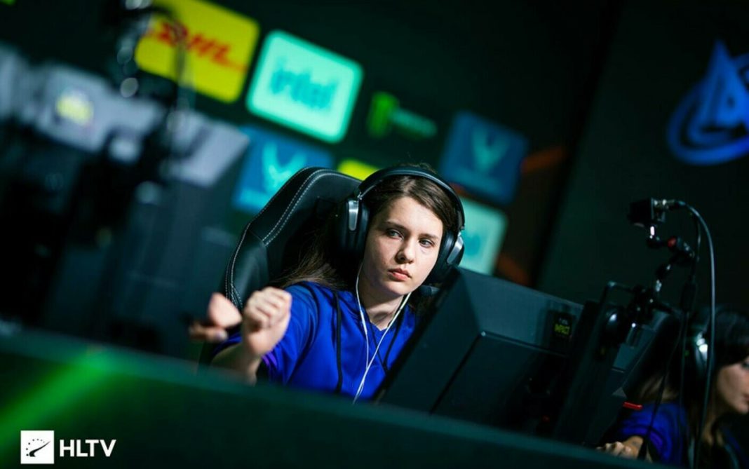 Cea mai bună jucătoare de Counter Strike din lume este româncă