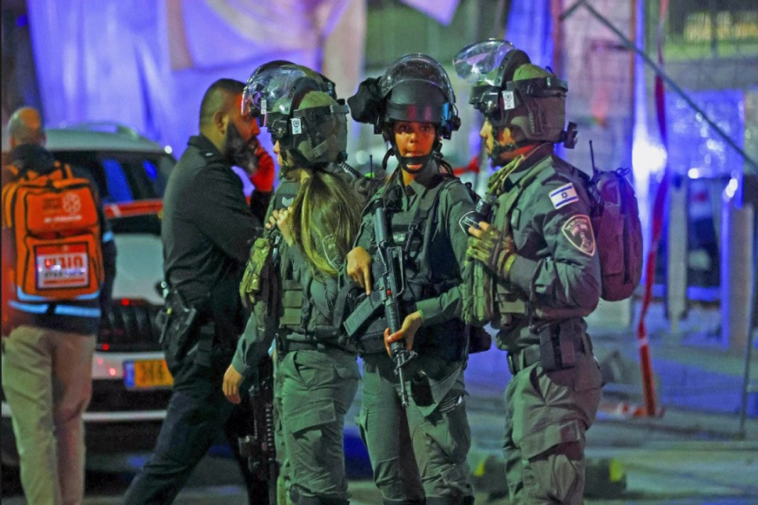 Printre cei arestați se numără și membri ai familiei palestinianului care a atacat sinagoga
