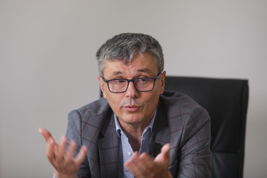 Ministrul Energiei a anunțat demiterea a trei șefi din CEO