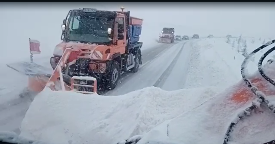 Zăpada a trecut de 1 metru la Rânca