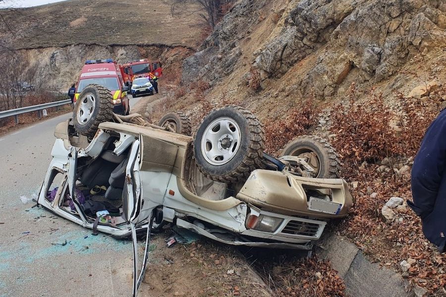 Șofer strivit sub mașină după o cădere de 15 metri