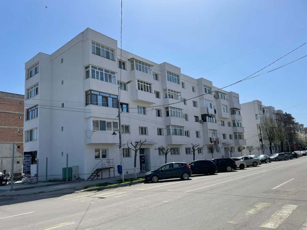 Gorjenii nu își asigură locuințe