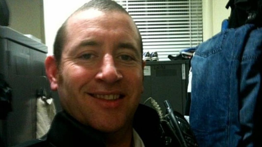 Un agent din trupele de elită ale poliţiei britanice a recunoscut că este un violator în serie