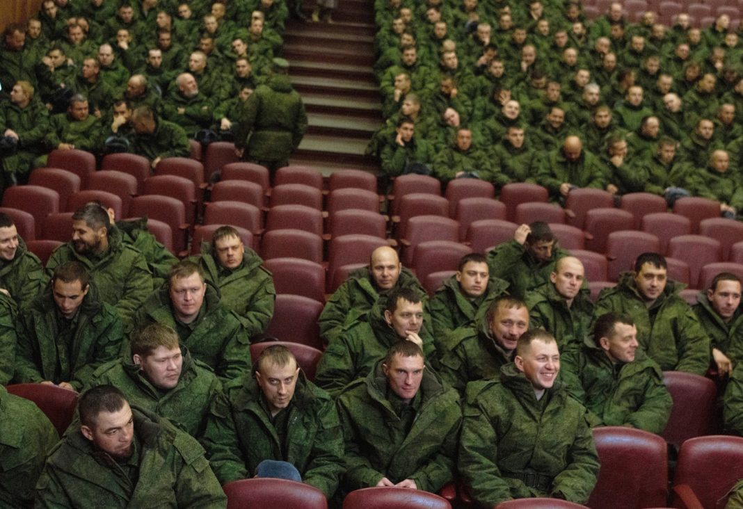 Rusia a mobilizat ilegal peste 9.000 de soldaţi