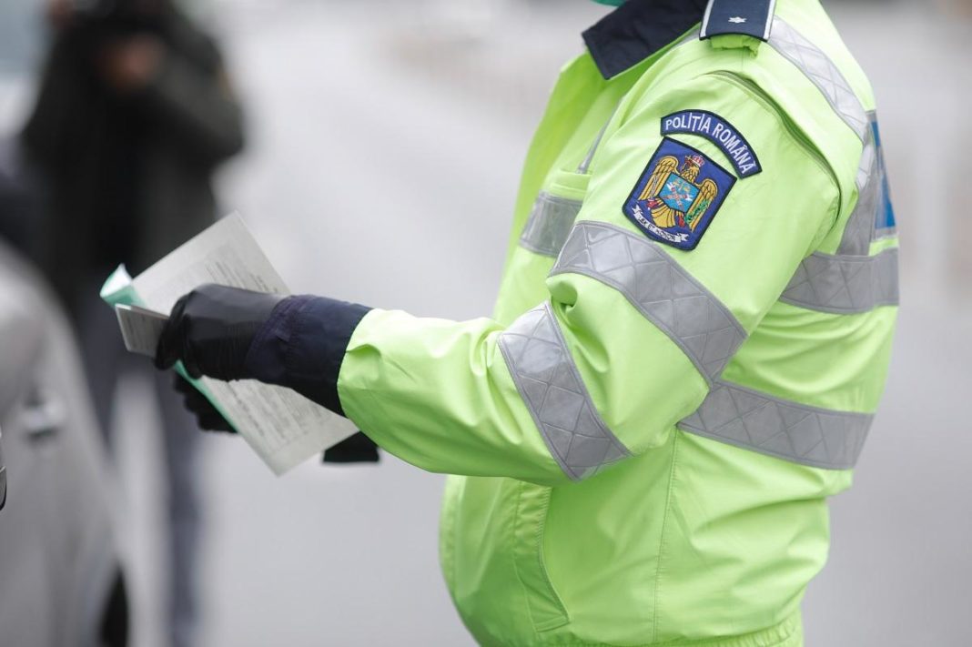 Tânăr prins conducând în timp ce se afla sub influenţa a trei droguri