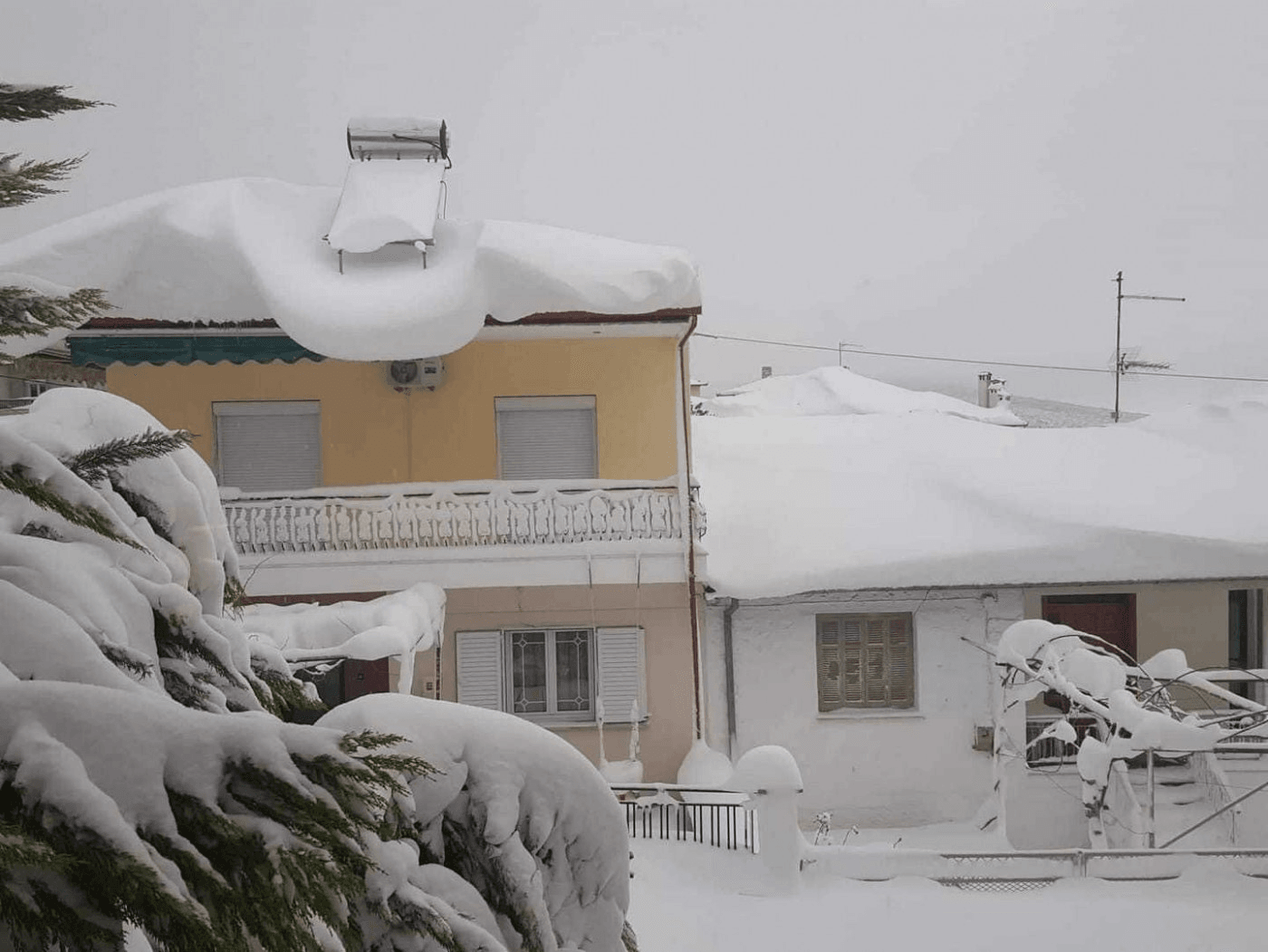 MAE: Atenţionare de călătorie în Grecia. Cod roşu de precipitaţii