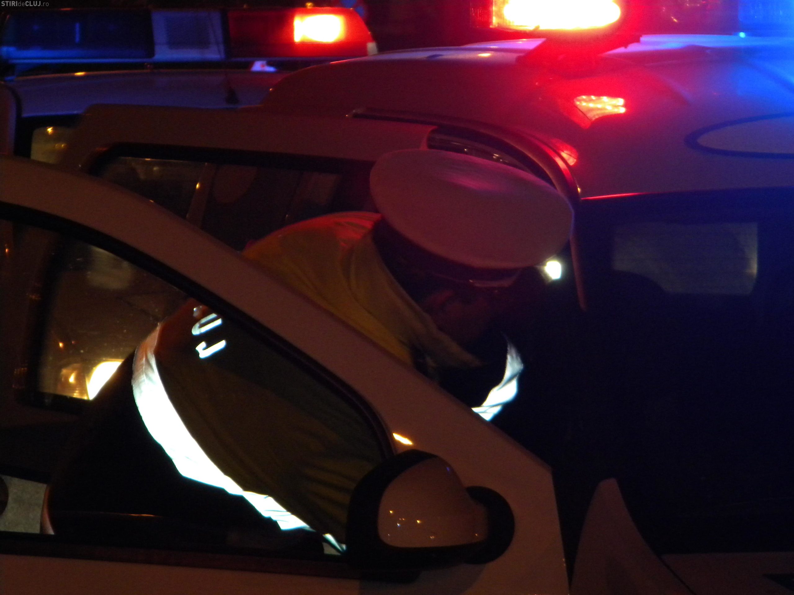 Un şofer beat a adormit la semafor după petrecerea de Revelion
