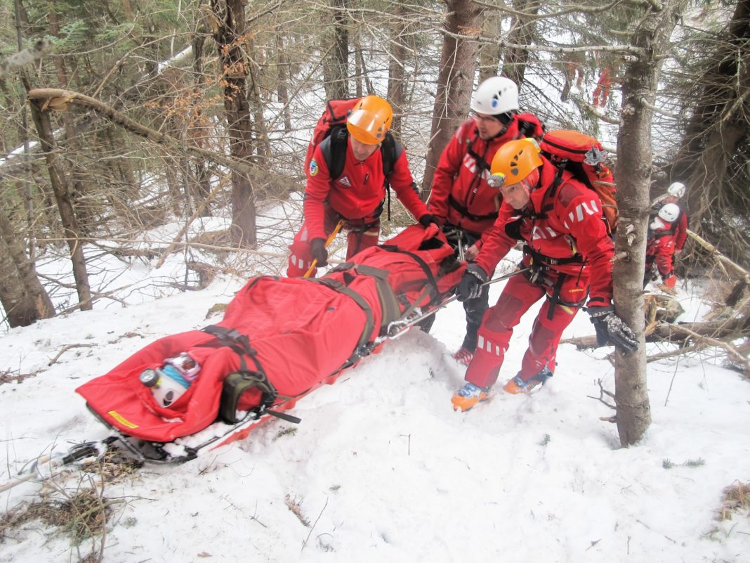 37 de persoane rănite, salvate de pe munte în ultimele 24 de ore
