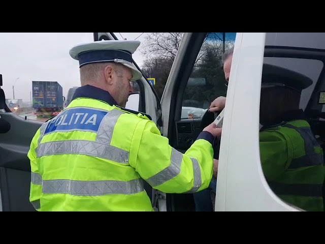 (VIDEO) Mehedinţi: Razie printre transportatorii de persoane