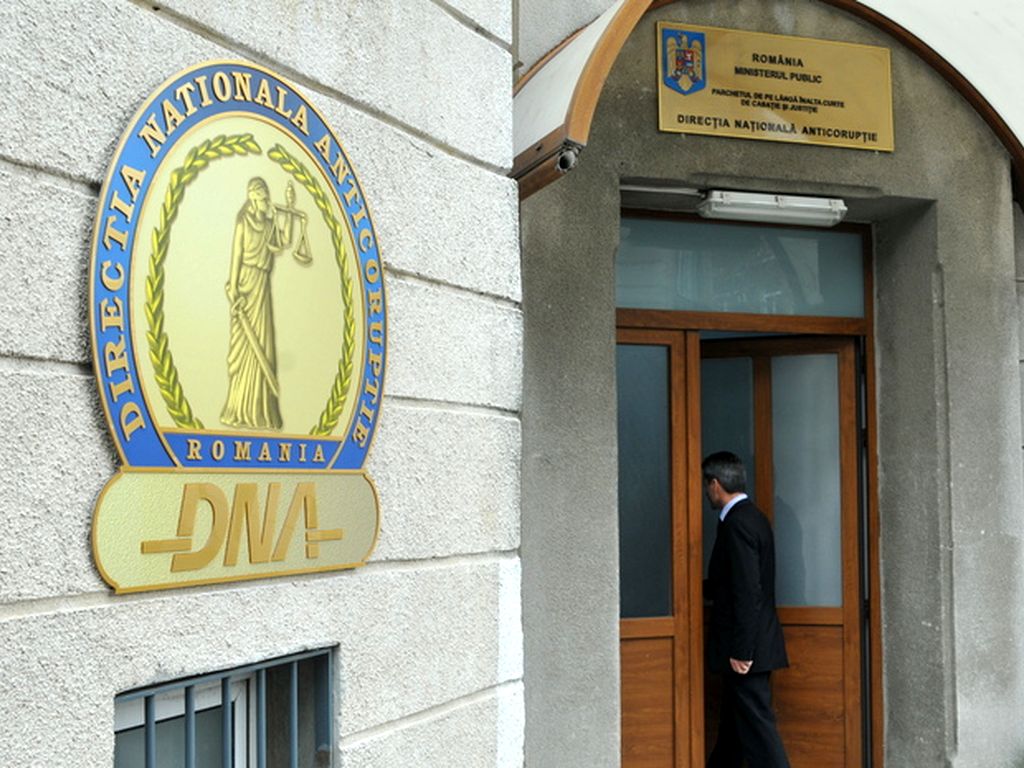 Fost director general adjunct al APIA, trimis în judecată de DNA pentru instigare la fraudă