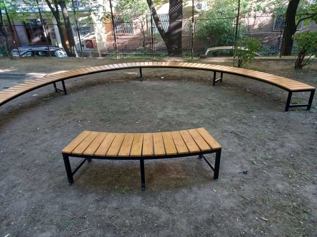 Spaţiu de învăţare în aer liber la Şcoala 